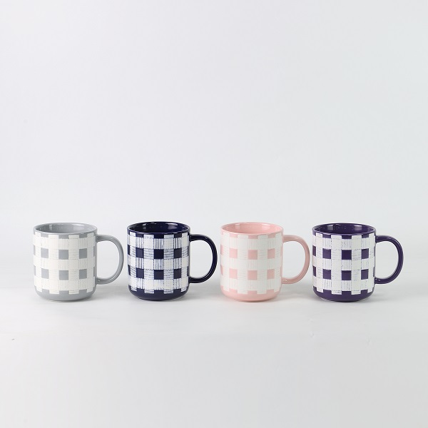 Nggolek mug praktis nanging ayu? Temokake kepiye seri cangkir BYF sing dicet tangan bisa nambah kabungahan ing saben dinane!