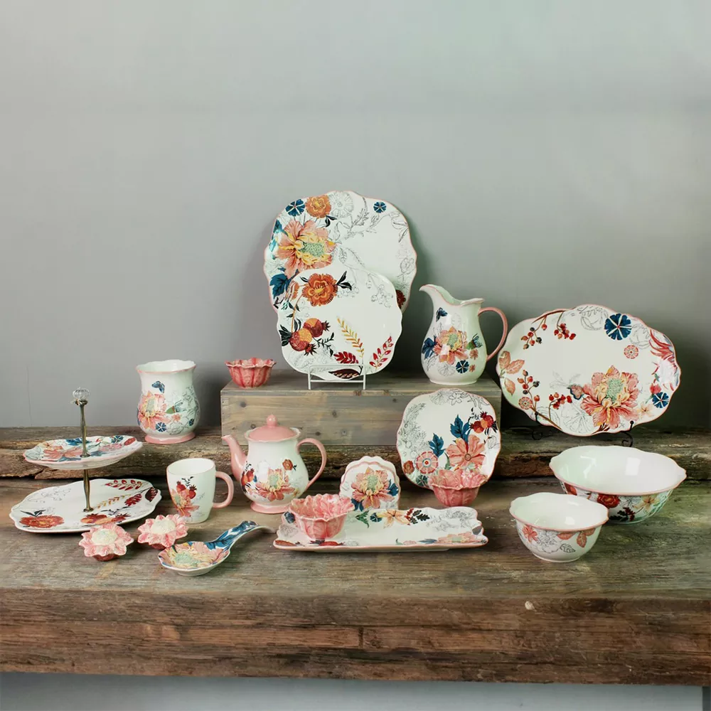 Set Peralatan Makan Keramik Taman