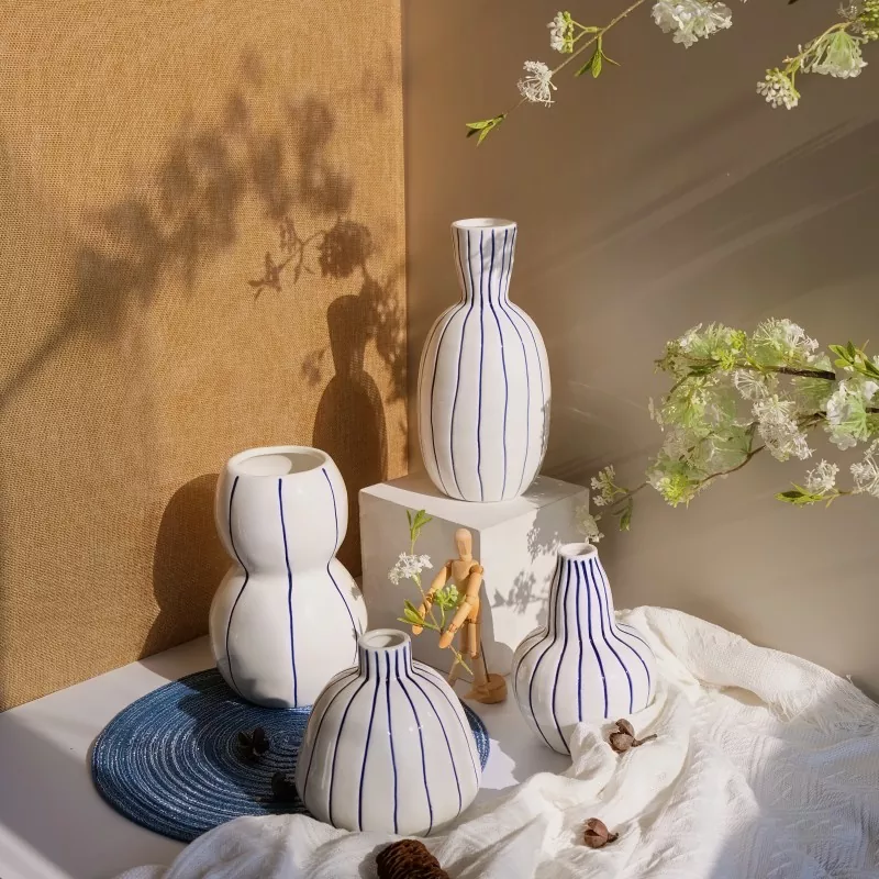Vas Keramik Belang Biru Modern