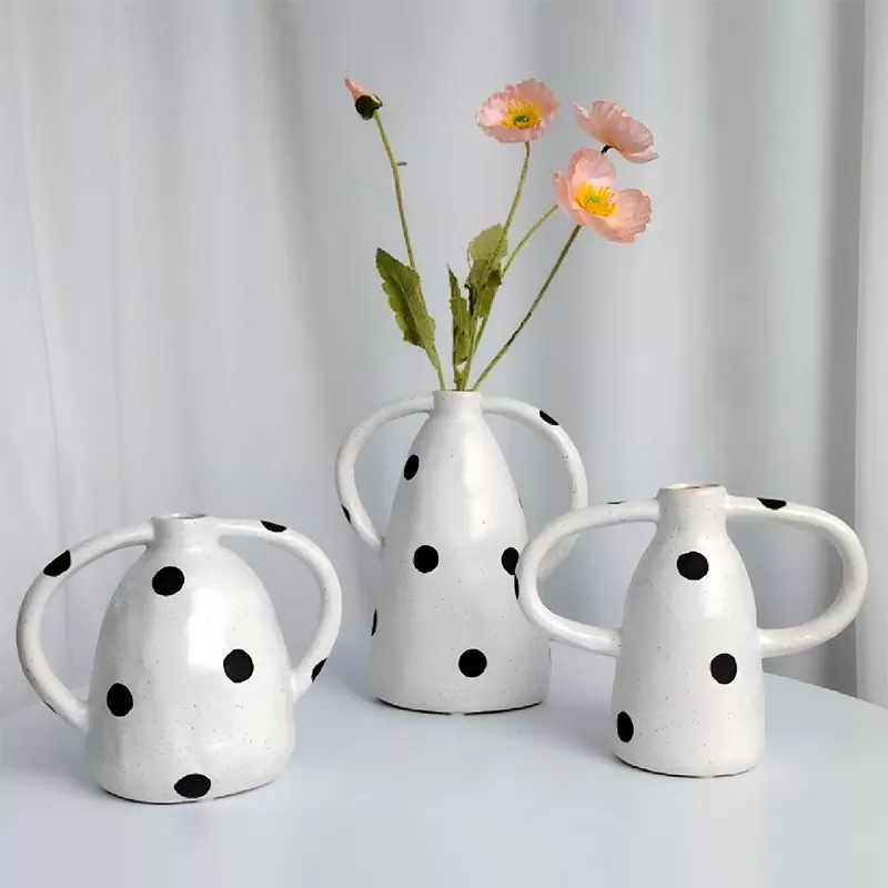 Vas Batu Polka Dot Vas Batu Polka Dot